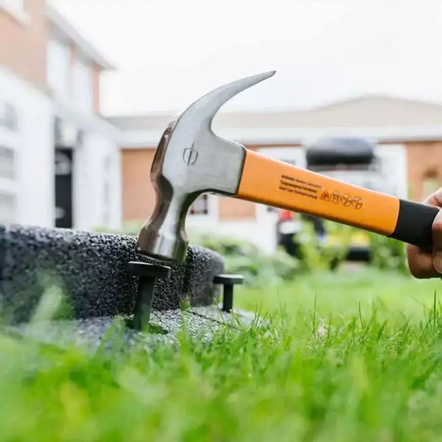 Transform your garden with Enviro Blocks garden edging installation, effortlessly enhancing the overall aesthetics while maintaining a tidy and organized outdoor area.